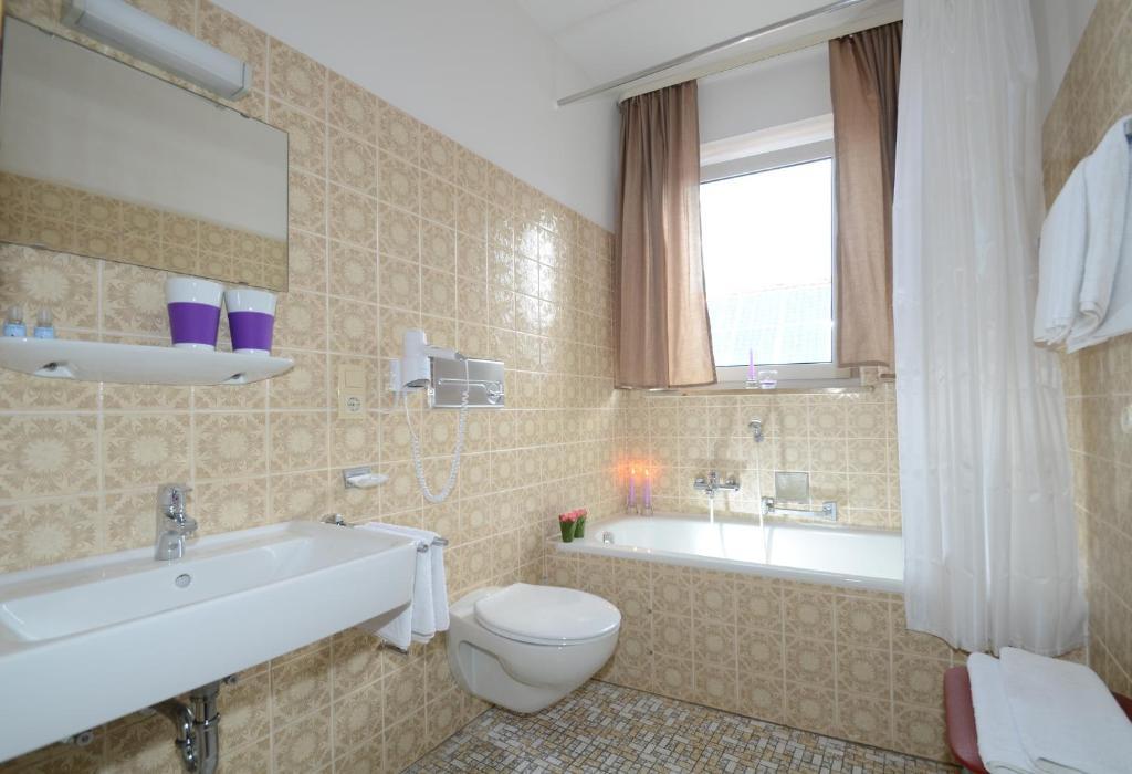 Gasthof Zur Post Hotel Und Parkplatz Vohenstrauss Quarto foto