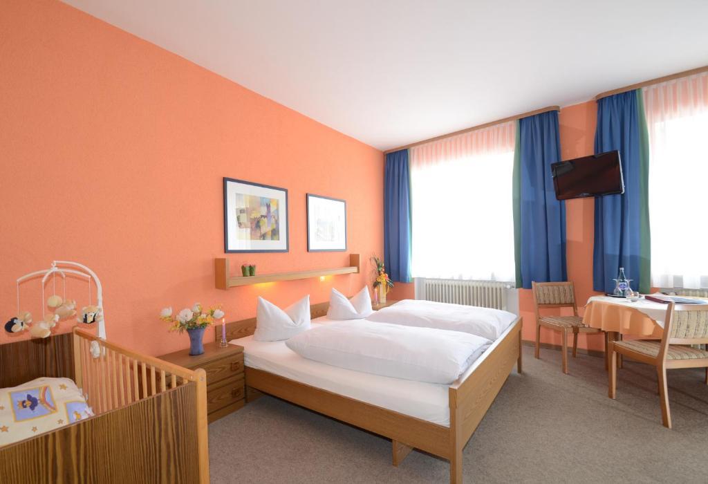 Gasthof Zur Post Hotel Und Parkplatz Vohenstrauss Quarto foto