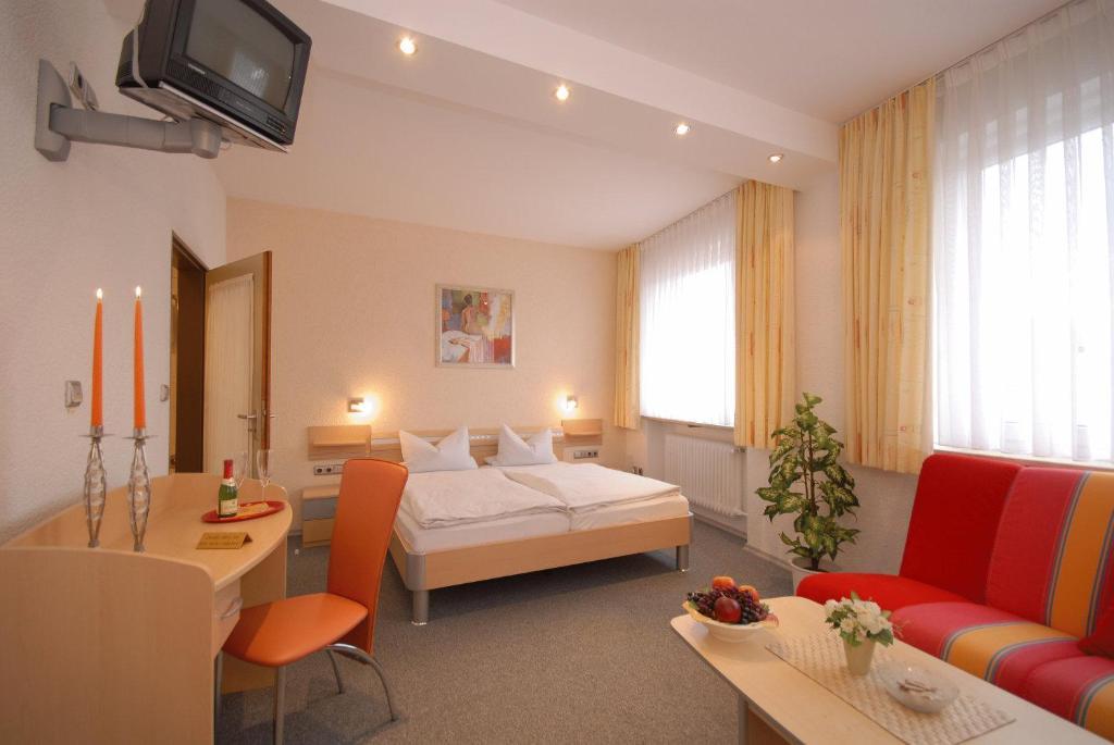 Gasthof Zur Post Hotel Und Parkplatz Vohenstrauss Quarto foto
